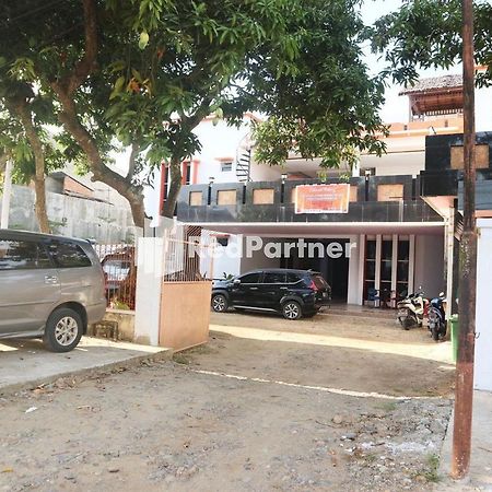 Wisma Suci Syariah Polewali Mandar RedPartner Matakali Bagian luar foto
