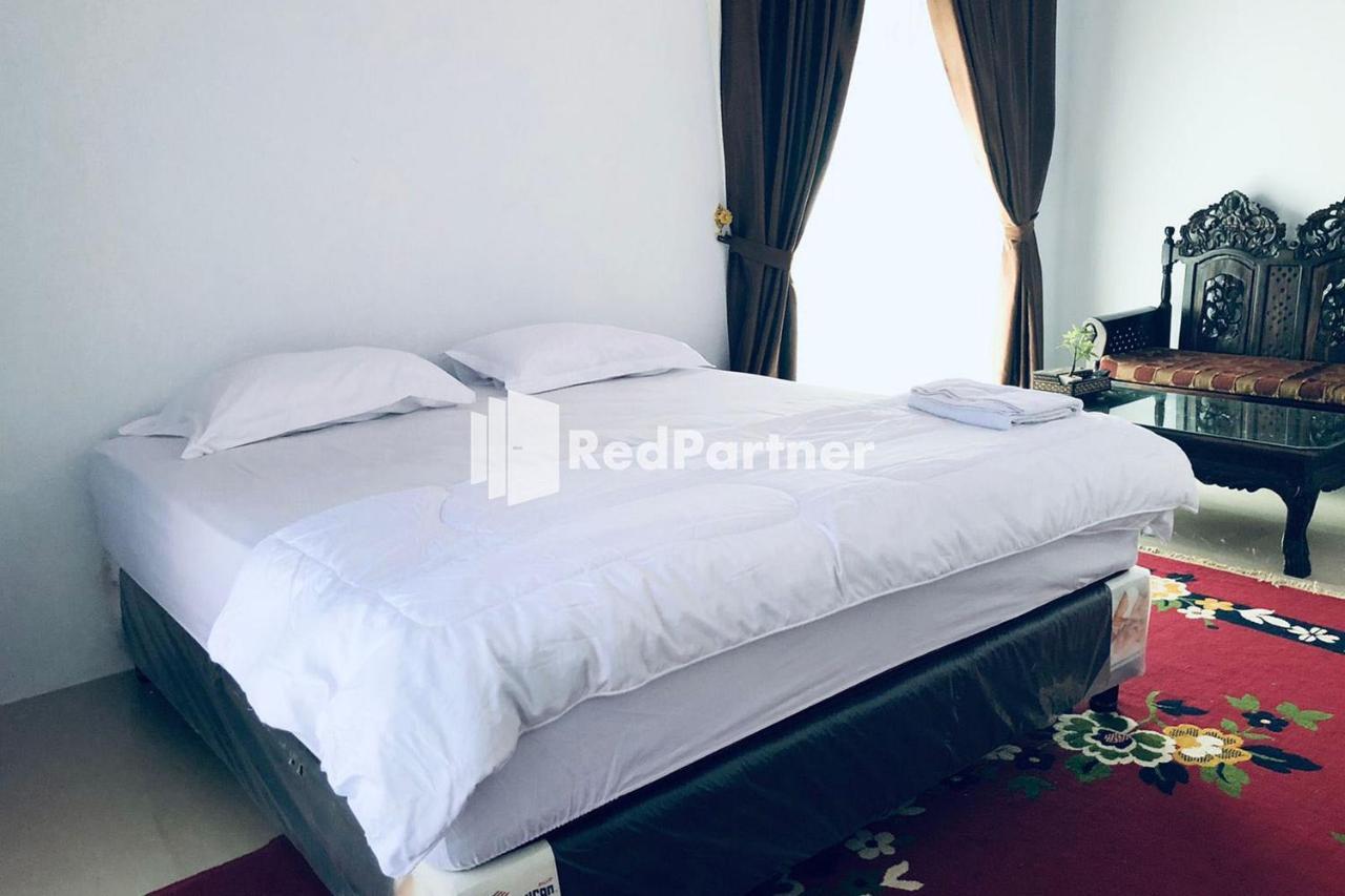 Wisma Suci Syariah Polewali Mandar RedPartner Matakali Bagian luar foto