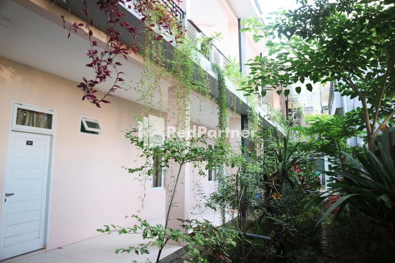 Wisma Suci Syariah Polewali Mandar RedPartner Matakali Bagian luar foto